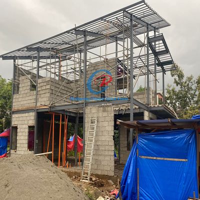 Konstruksi Bangunan Logam yang hemat energi dengan panel sandwich terisolasi