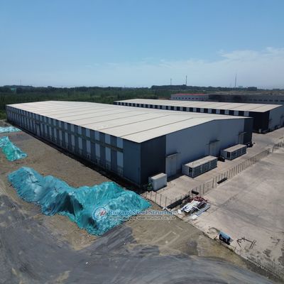 Gudang Struktur Baja Kustom dengan Fondasi Beton